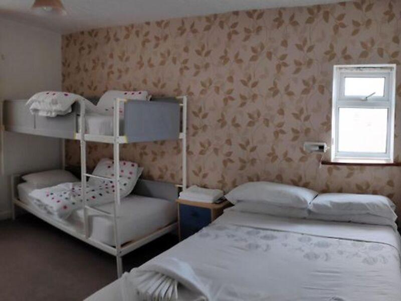 The Highfield Private Hotel Блекпул Екстериор снимка