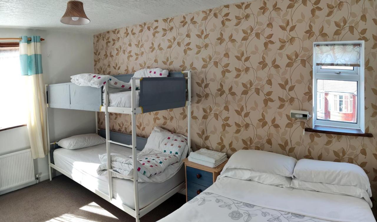 The Highfield Private Hotel Блекпул Екстериор снимка