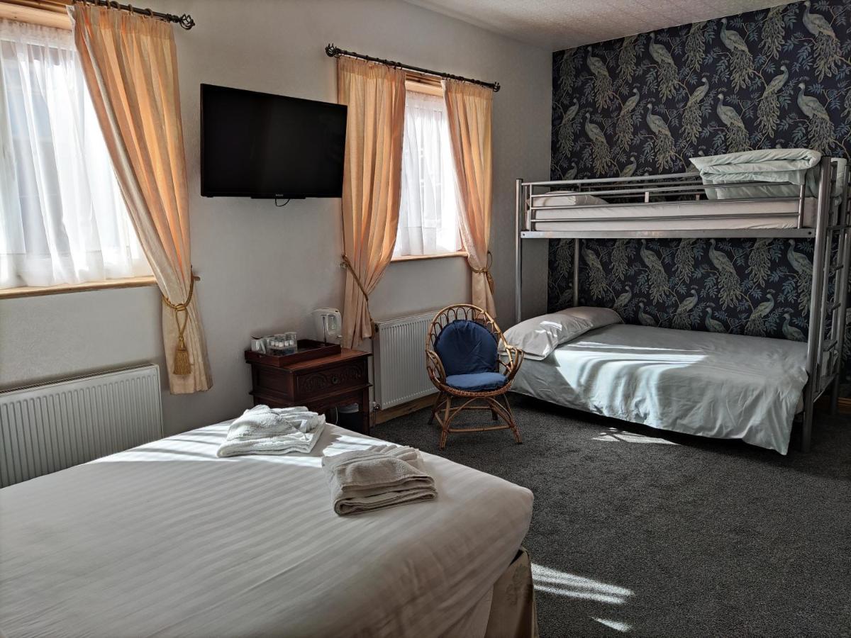 The Highfield Private Hotel Блекпул Екстериор снимка