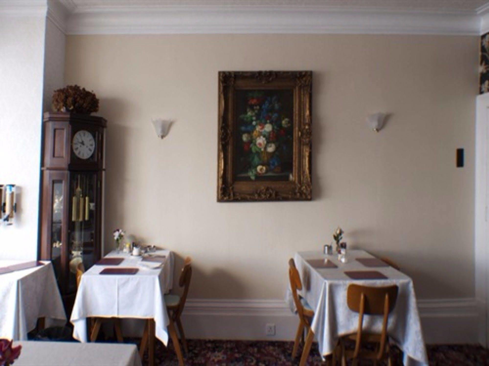 The Highfield Private Hotel Блекпул Екстериор снимка