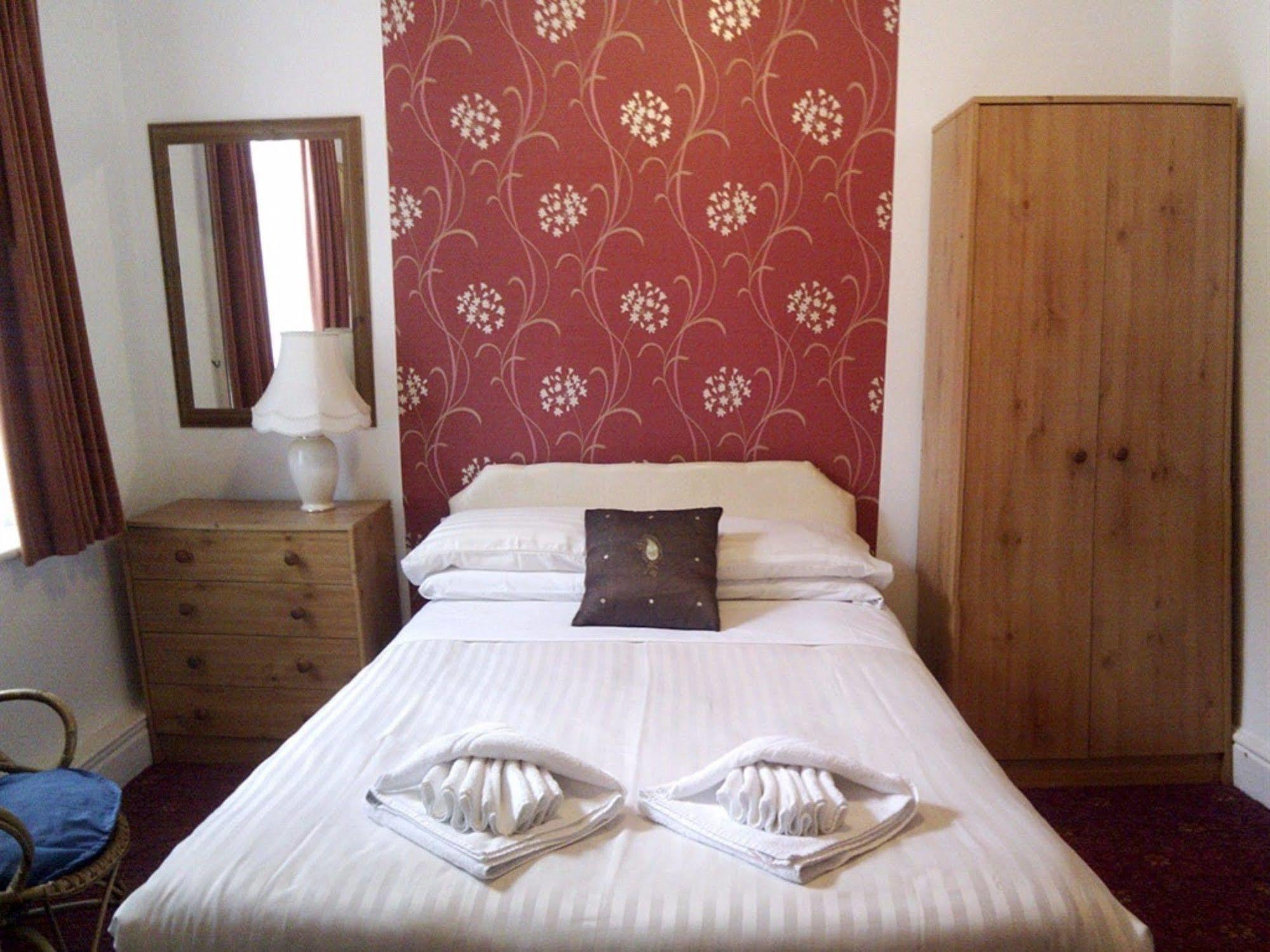 The Highfield Private Hotel Блекпул Екстериор снимка