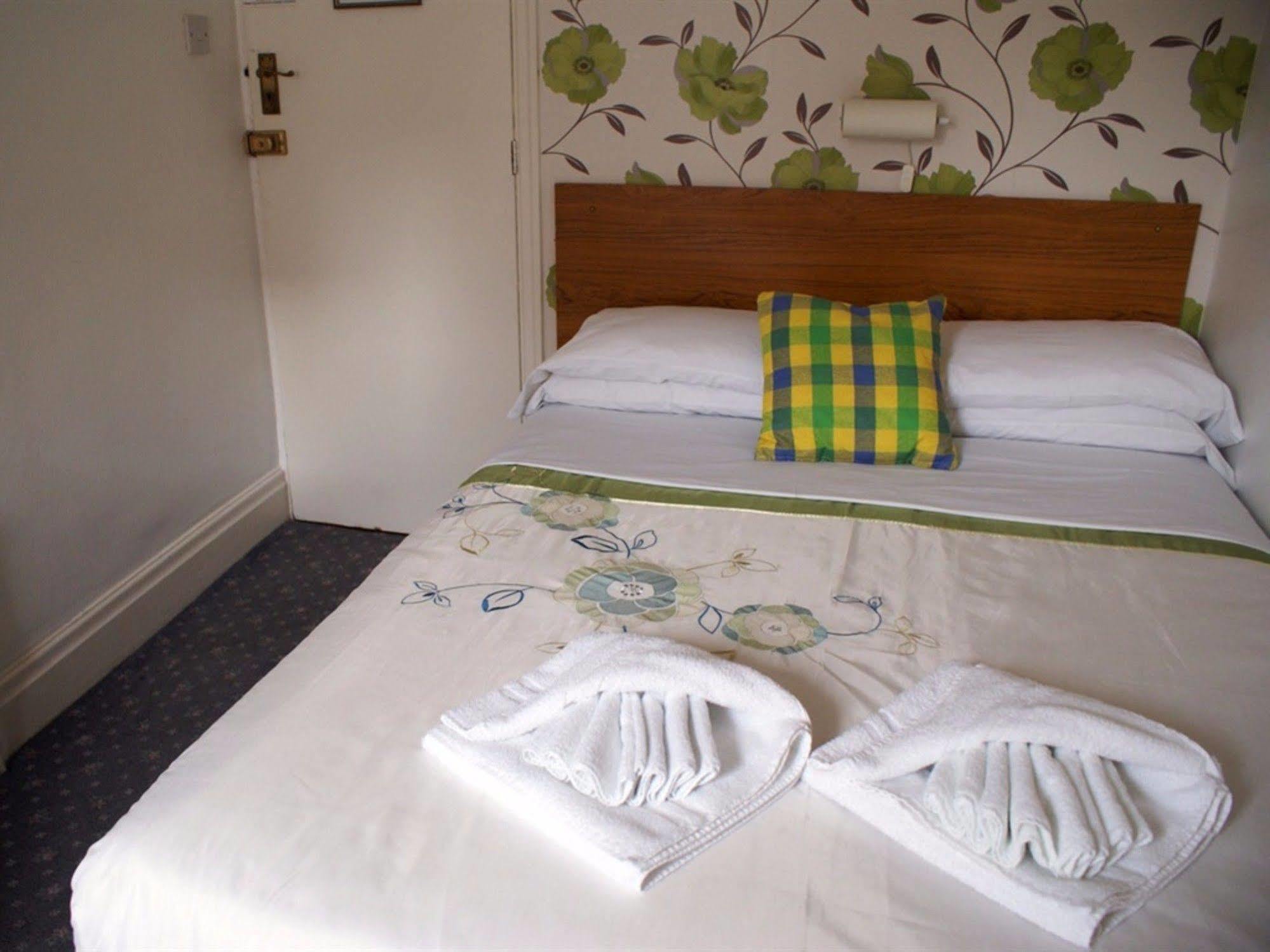 The Highfield Private Hotel Блекпул Екстериор снимка