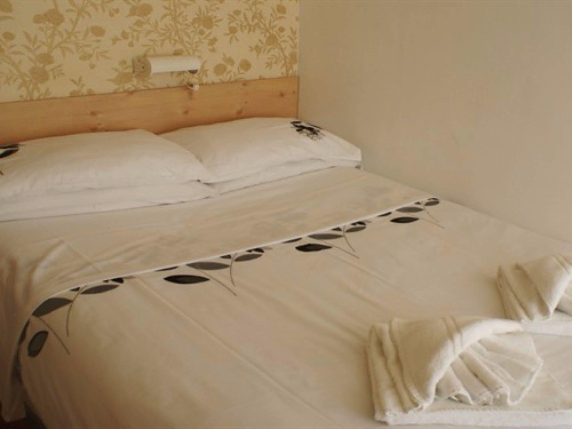 The Highfield Private Hotel Блекпул Екстериор снимка
