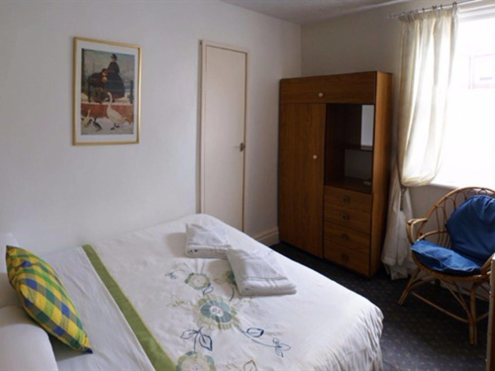 The Highfield Private Hotel Блекпул Екстериор снимка